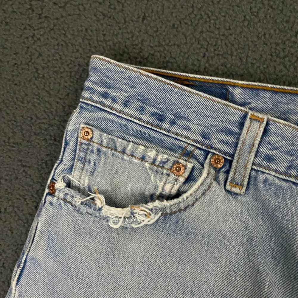 Vintage Levis 501 Jeans Mens FITS Men 33x30 Denim Button Fly Distressed Made USA